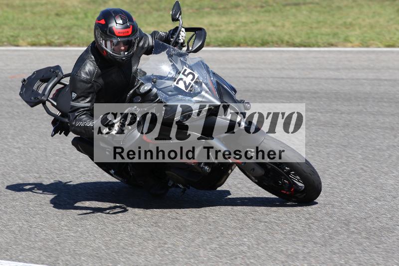 /48 25.08.2025 Cornu Master School ADR/gruen-vert/25